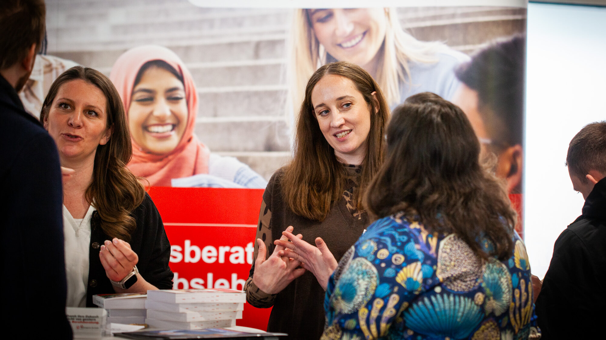 Bundesagentur für Arbeit Augsburg bei der Jobmesse takeCARE 2026 der Kolping Akademie in Augsburg
