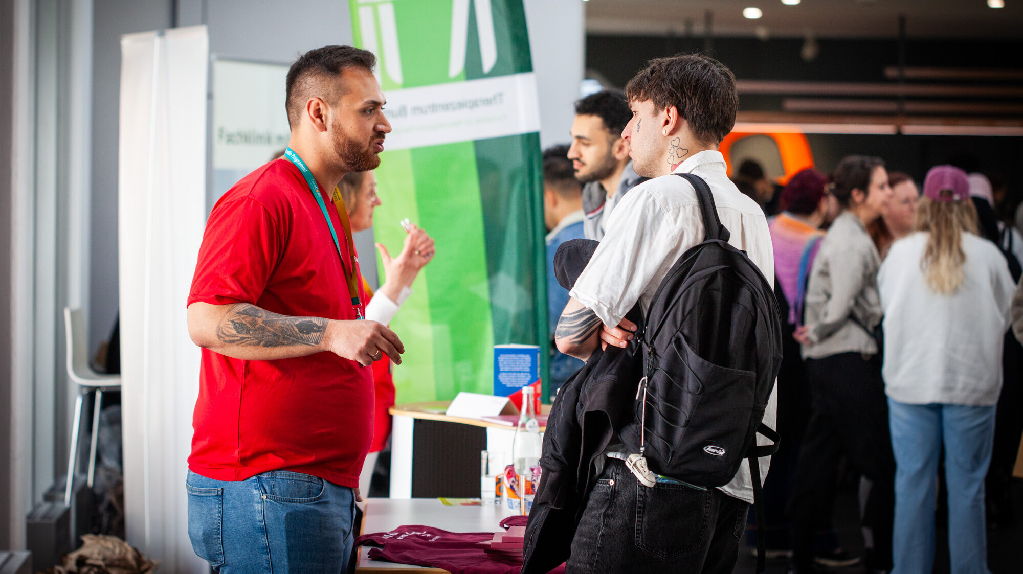 Beratung für soziale Berufe bei der Jobmesse takeCARE 2026 der Kolping Akademie Augsburg