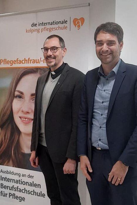 Verbändereferent besucht Pflegeschule 